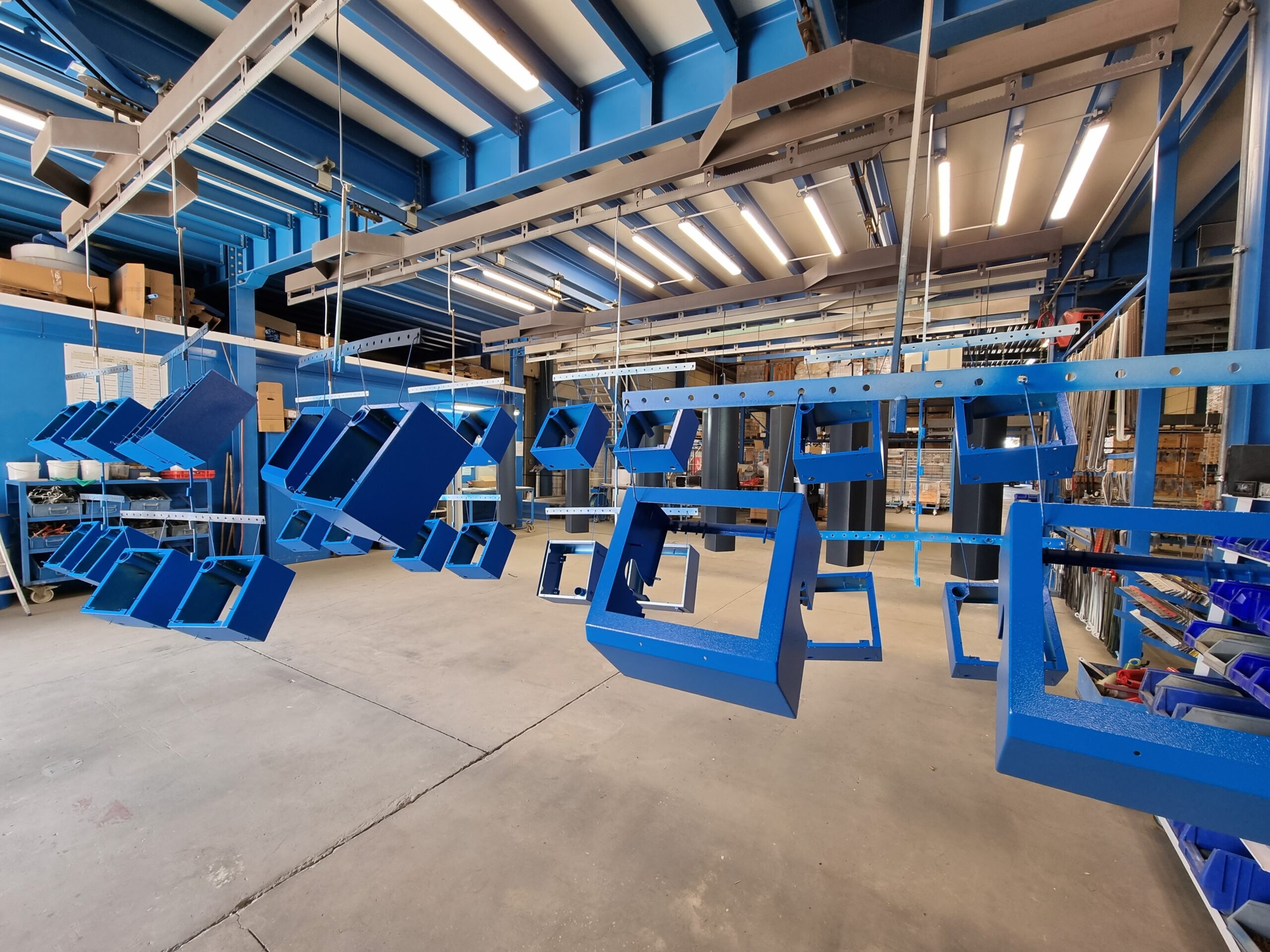 Housing for measuring equipment in production lines